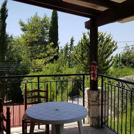 Homestay Arodes 1 Kato Arodhes